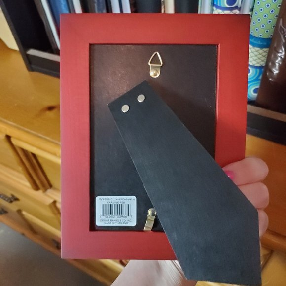 Dennis Daniels Red Carmine 4x 6" Wood Photo Frame & Silvertone inlay W4704R, NWT - Picture 4 of 6